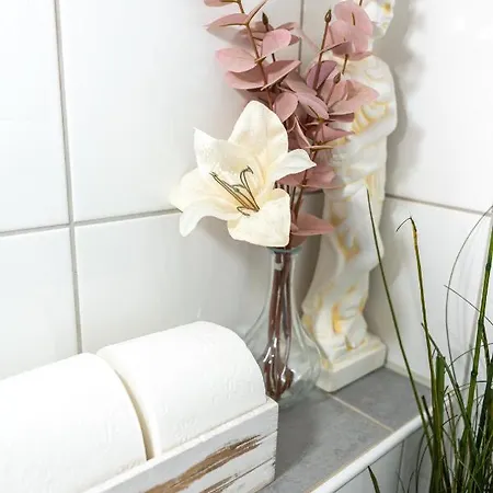 Privatunterkunft #2 Grosses Mit Pool Und Garten *