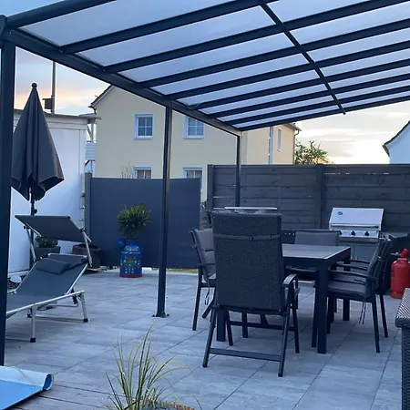 #2 Grosses Mit Pool Und Garten Мемминген